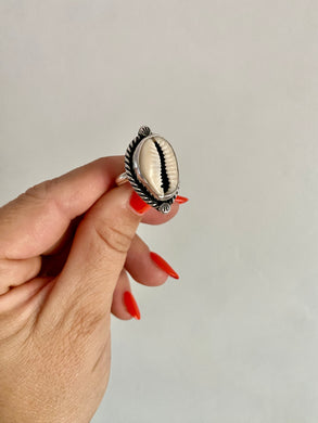 Sterling Silver with Cowrie Shell Ring SZ 8.5