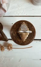 Load image into Gallery viewer, White Dusk - White Buffalo | Mixed Metals sz 8.5