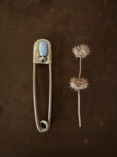 Load image into Gallery viewer, Vintage brass Laundry Pin with White Buffalo