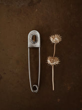 Load image into Gallery viewer, Vintage Style Laundry Pin with Tigers Eye